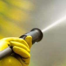 How Pressure Washing Improves Your Curb Appeal thumbnail